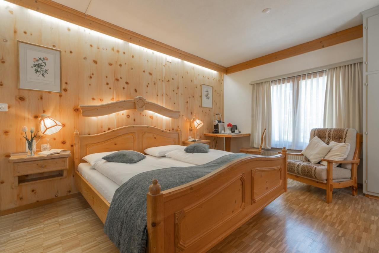 Hotel Alpina 체르네츠 외부 사진