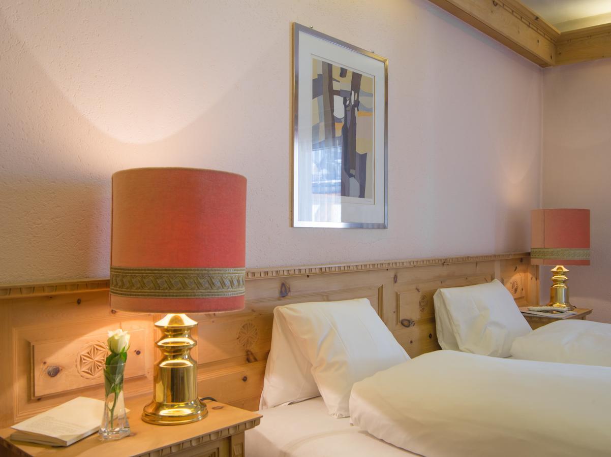 Hotel Alpina 체르네츠 외부 사진